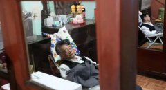 空巢老人穿9万元大衣溺水身亡 儿子曾想雇警察养爹